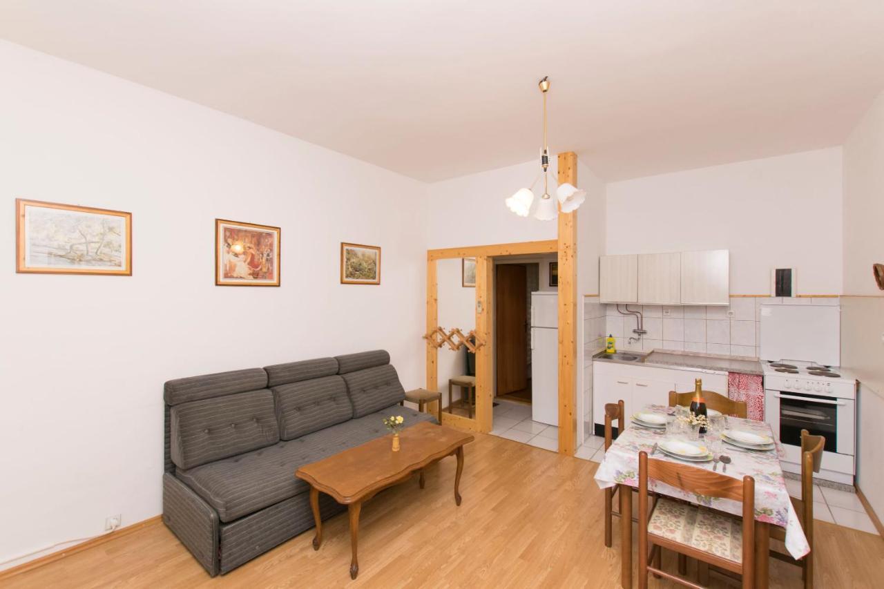 Apartments Amalija Vodice Eksteriør bilde